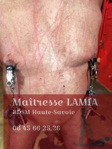 maitresse Lamia pince et poids