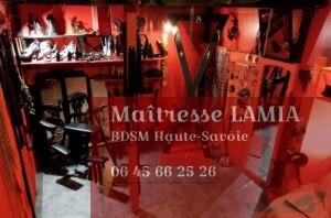 Maitresse Lamia le donjon